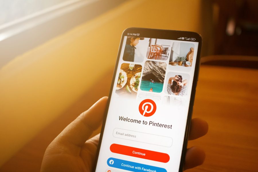 Ecran de connexion Pinterest sur smartphone
