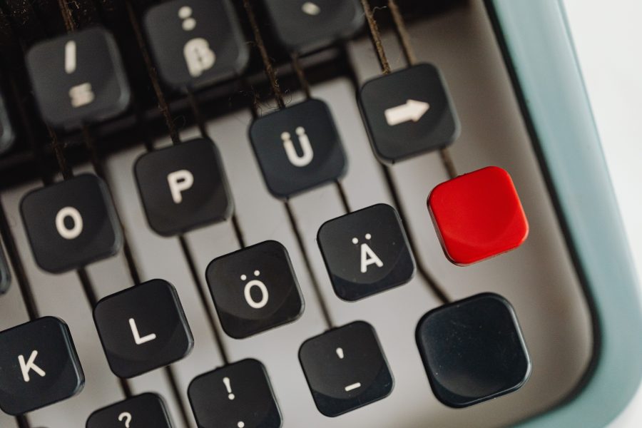 Clavier machine a ecrire vintage avec touches colorees